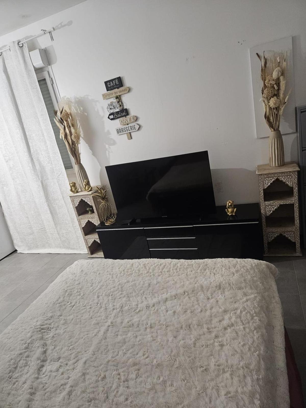 Studio A 2 Arret De Paris Pierrefitte-sur-Seine Exterior foto